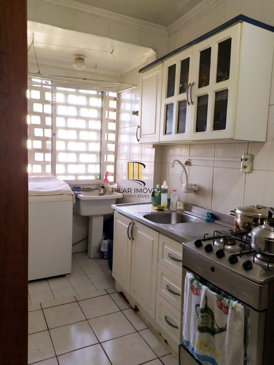 Apartamento de 2 dormitórios com vaga no bairro Petrópolis