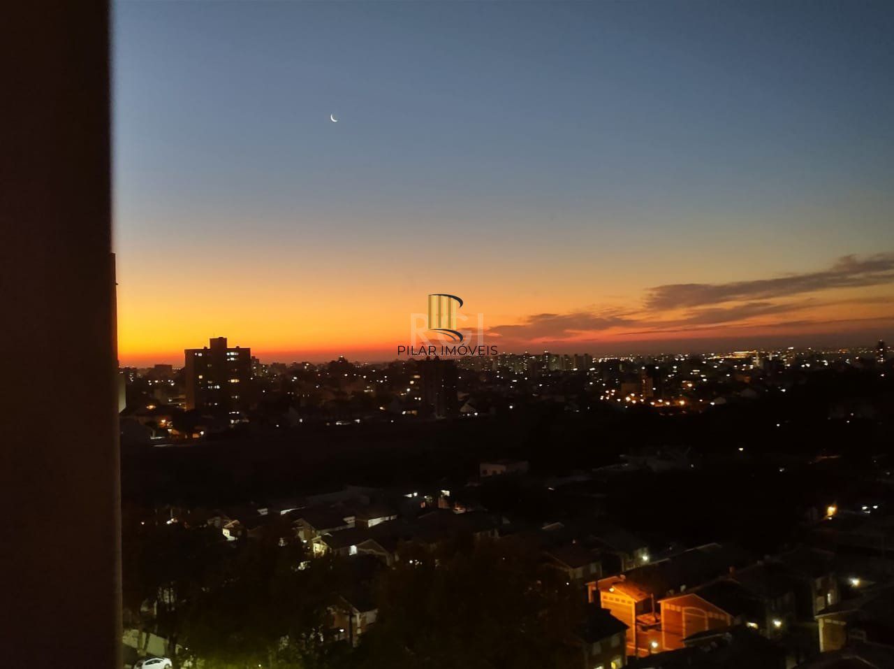 Apartamento para Venda - 48.32m², 2 dormitórios, 3 vagas - Jardim Itu