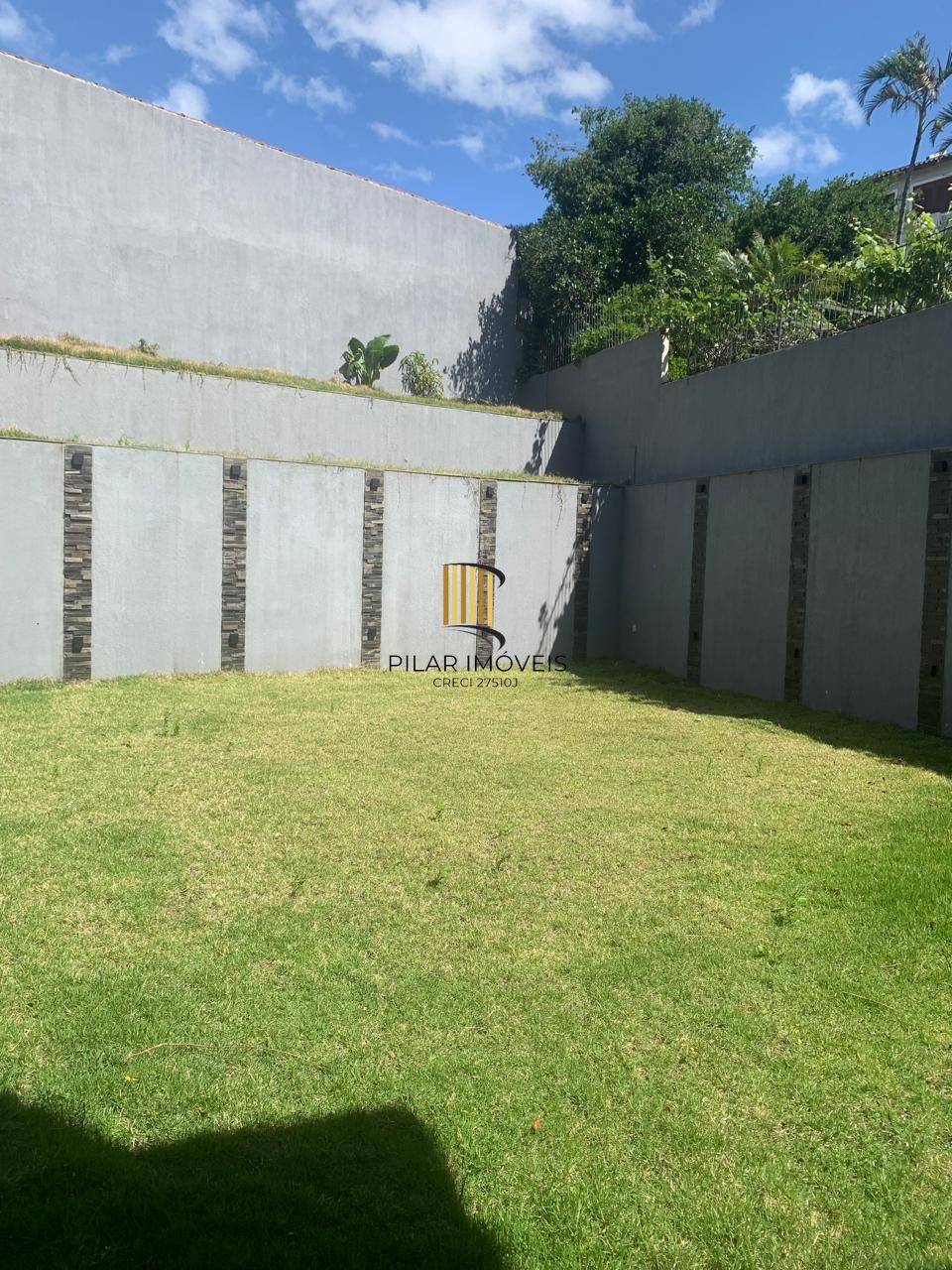 Casa com 3 dormitórios e suíte à Venda no Bairro Medianeira - Porto Alegre/RS