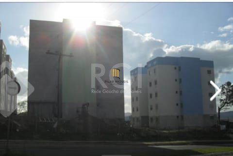 Apartamento para Venda - 40m², 2 dormitórios, 1 vaga - Lomba do Pinheiro