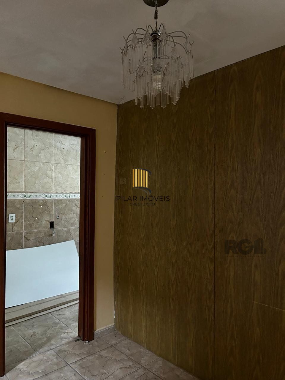 APARTAMENTO JK COM 1 QUARTO E GARAGEM COBERTA NO BAIRRO CAMAQUA PRÓXIMO À OTTO NIEMEYER