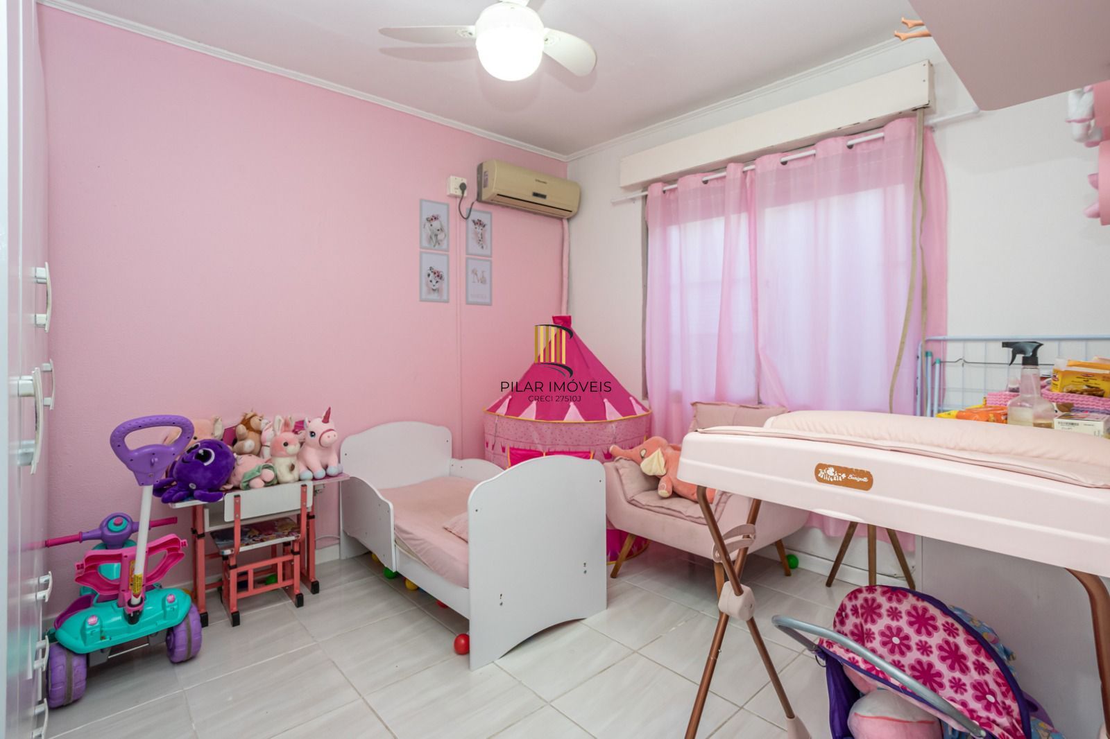 Apartamento com 02 quartos no Bairro Sarandi