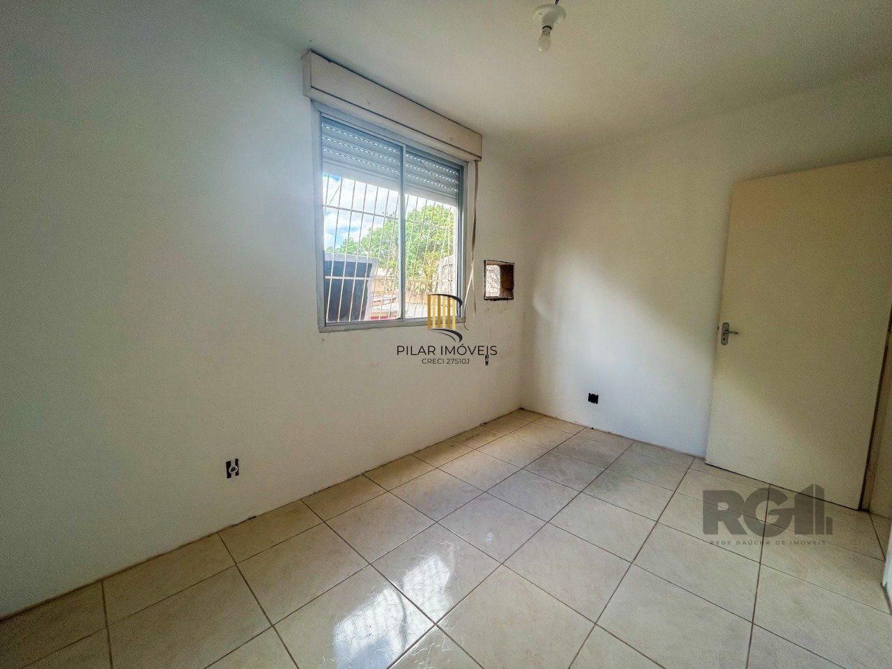 Apartamento com 3 quartos 59,89m² no bairro Vila Nova, Porto Alegre/RS