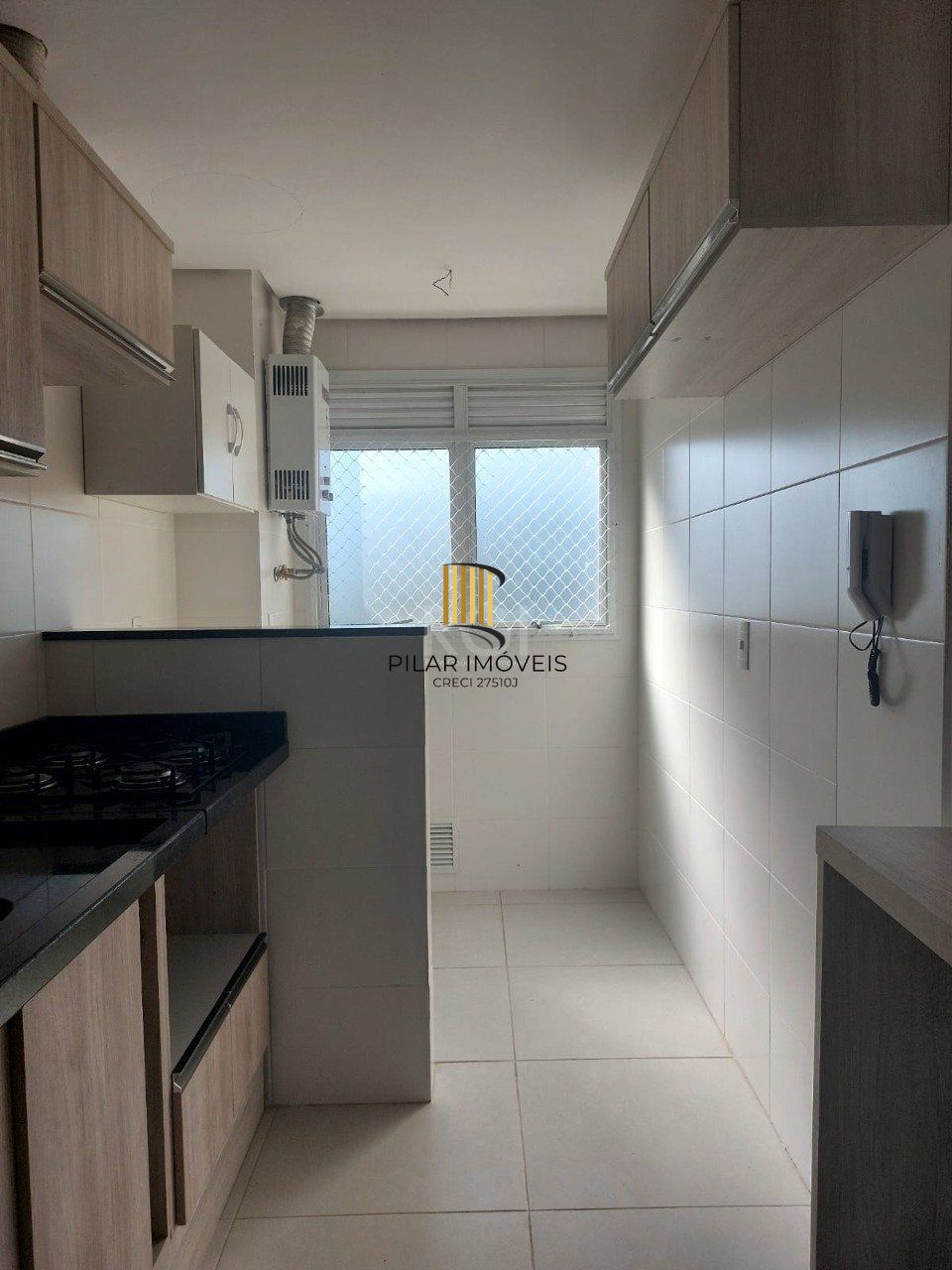 Apartamento de74,39m² de área privativa,  02 dormitórios,  1 suíte, 1 banheiro social e 1 vaga coberta.