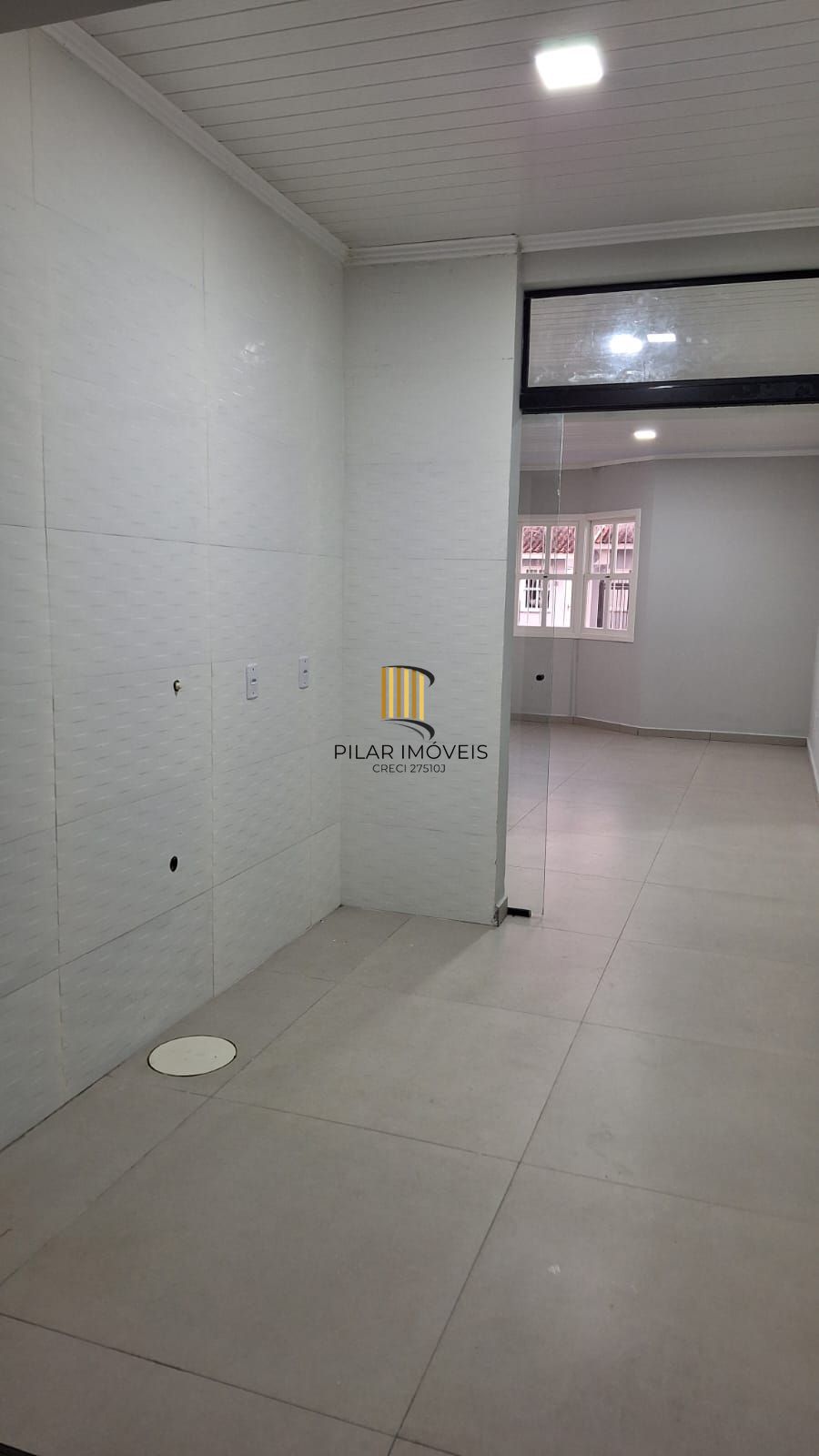 Casa em Condomínio com 02 Quartos, Bairro Restinga