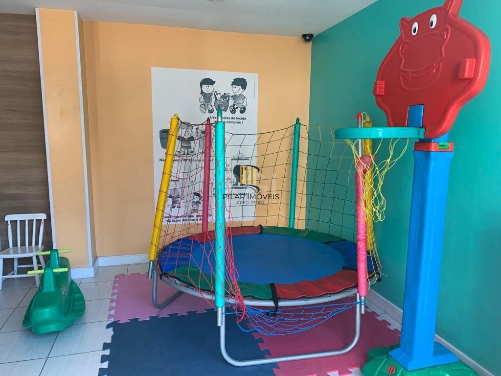 Lindo apartamento com vista e posição solar privilegiada.