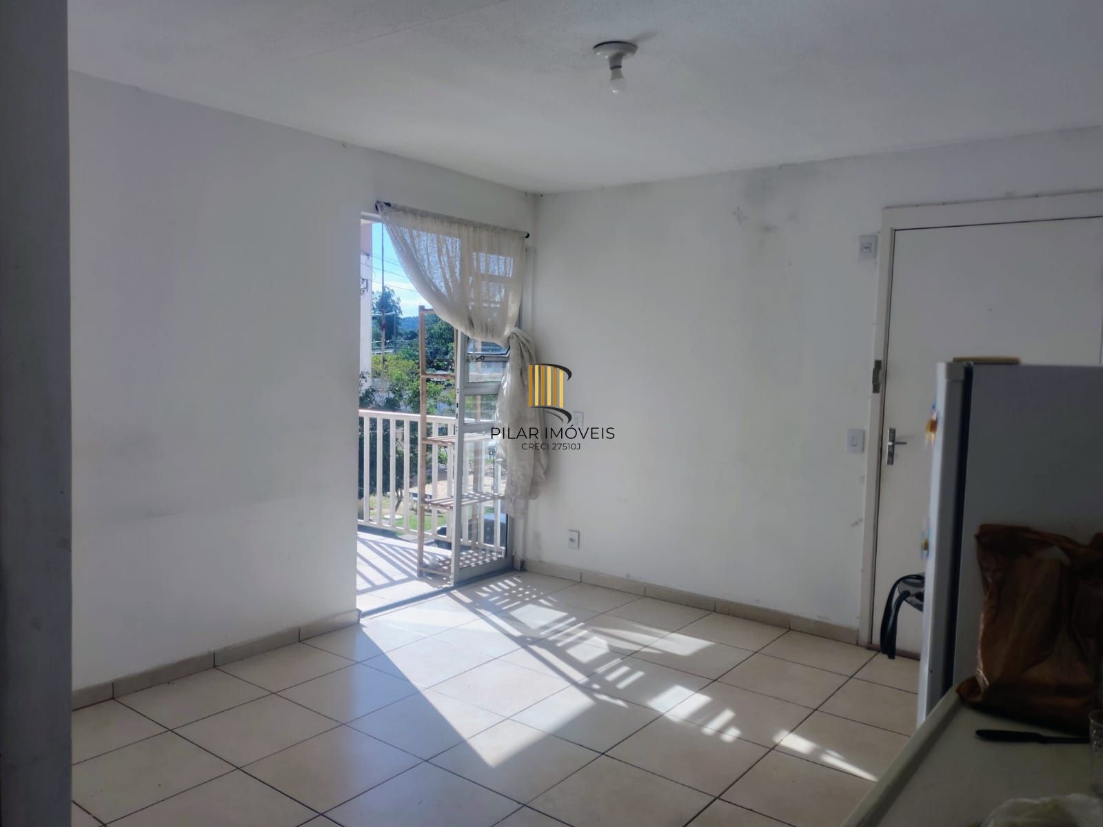 Apartamento de 2 dormitórios , sacada ,salão de festas com churrasqueira , portaria virtual , 1 vaga de garagem rotativa !