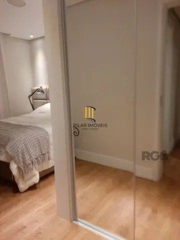 Apartamento de 3 dormitórios com vaga no bairro Partenon