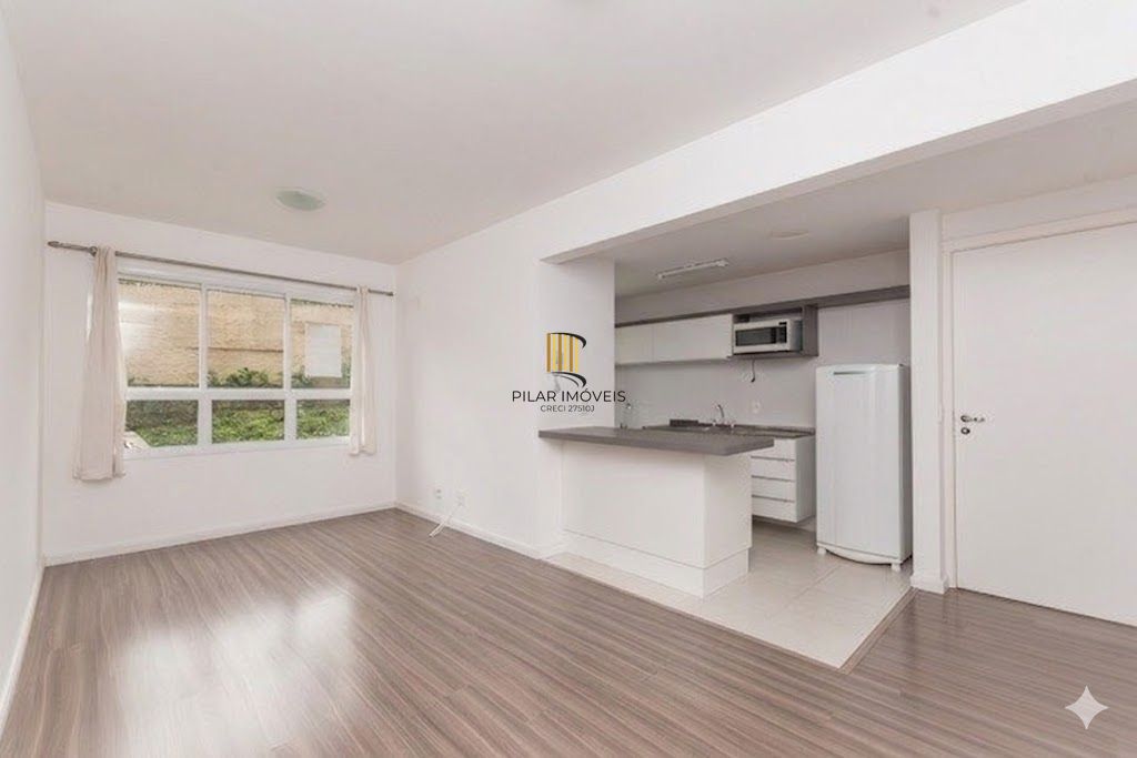 Apartamento com 02 dormitórios e 01 vaga no Bairro Jardim Carvalho Porto Alegre