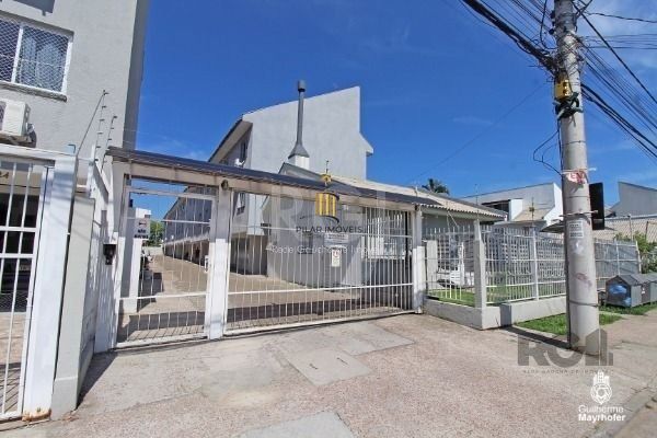 Casa na Hípica de 3 dormitórios e vaga