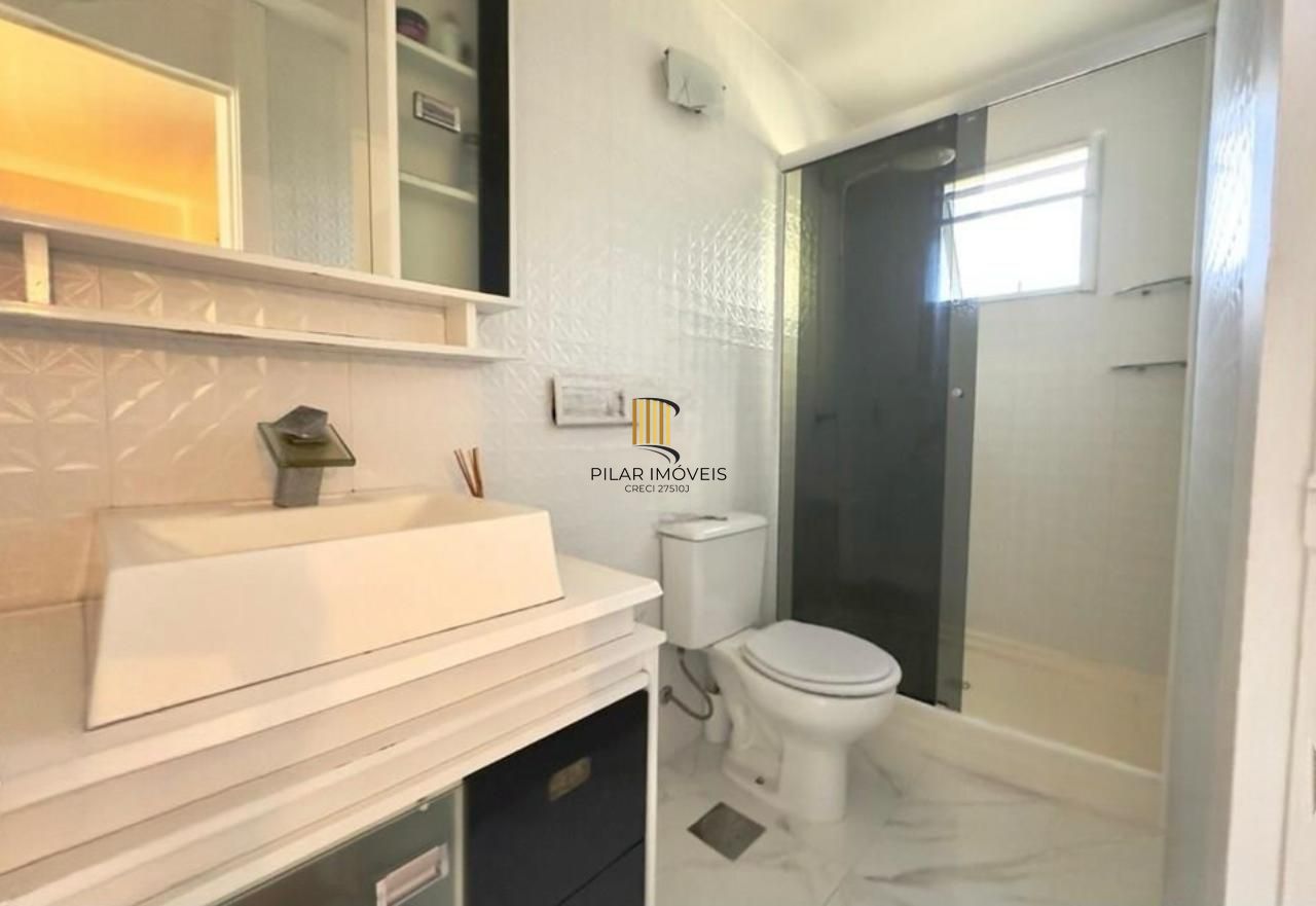 Casa em condominio , 2 dorm, 1 vaga, bairro Sarandi, condomínio Acapulco.
