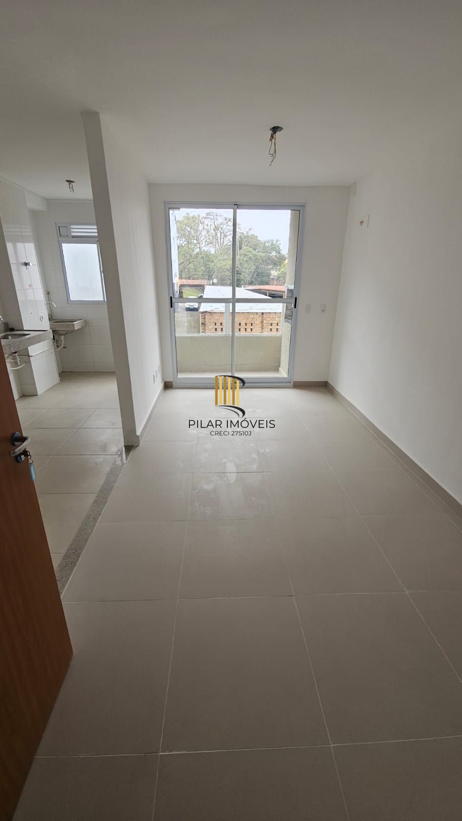 Apartamento de 2 dormitórios com 1 vaga de garagem , nunca habitado !