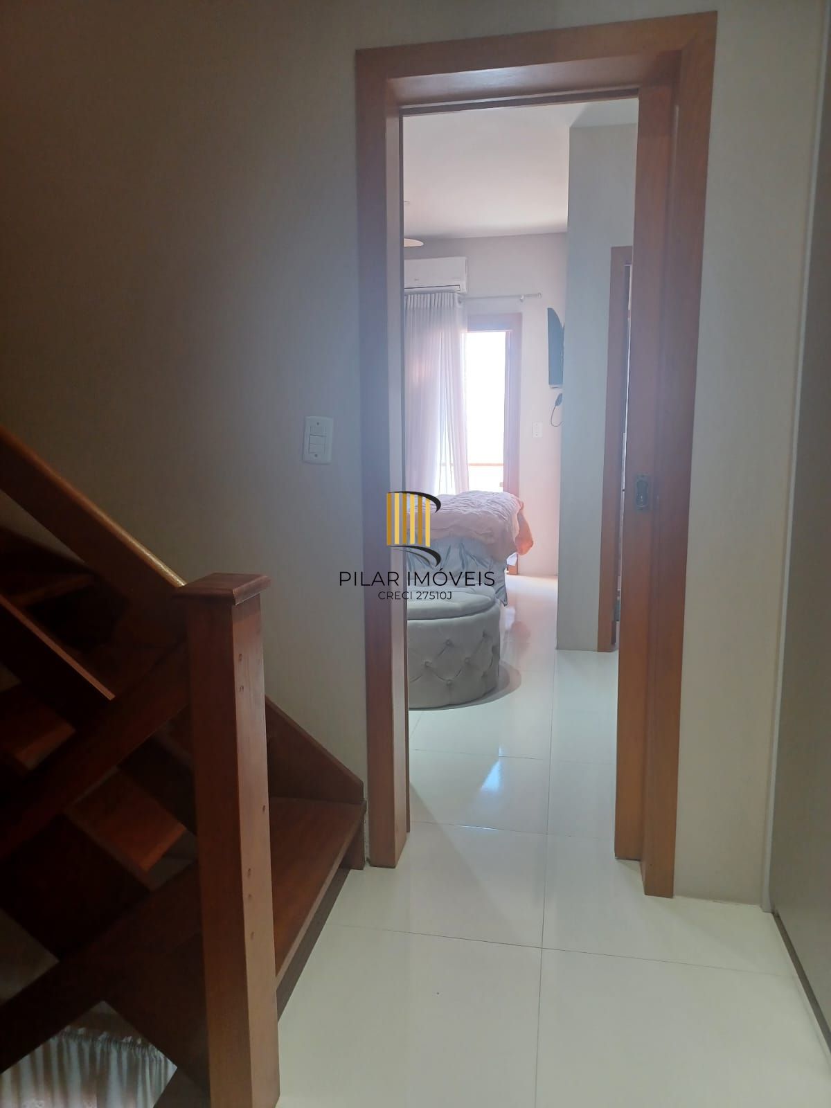 Casa 3 dormitórios no bairro Guarujá