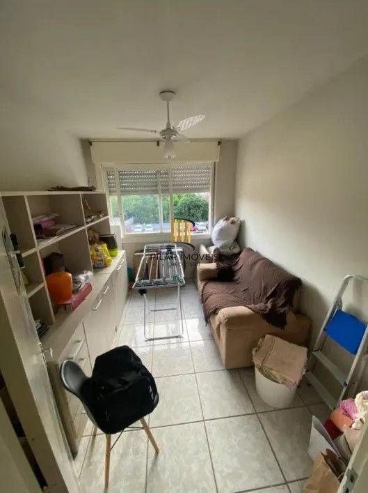 Apartamento com 02 quartos no Bairro Morro Santana