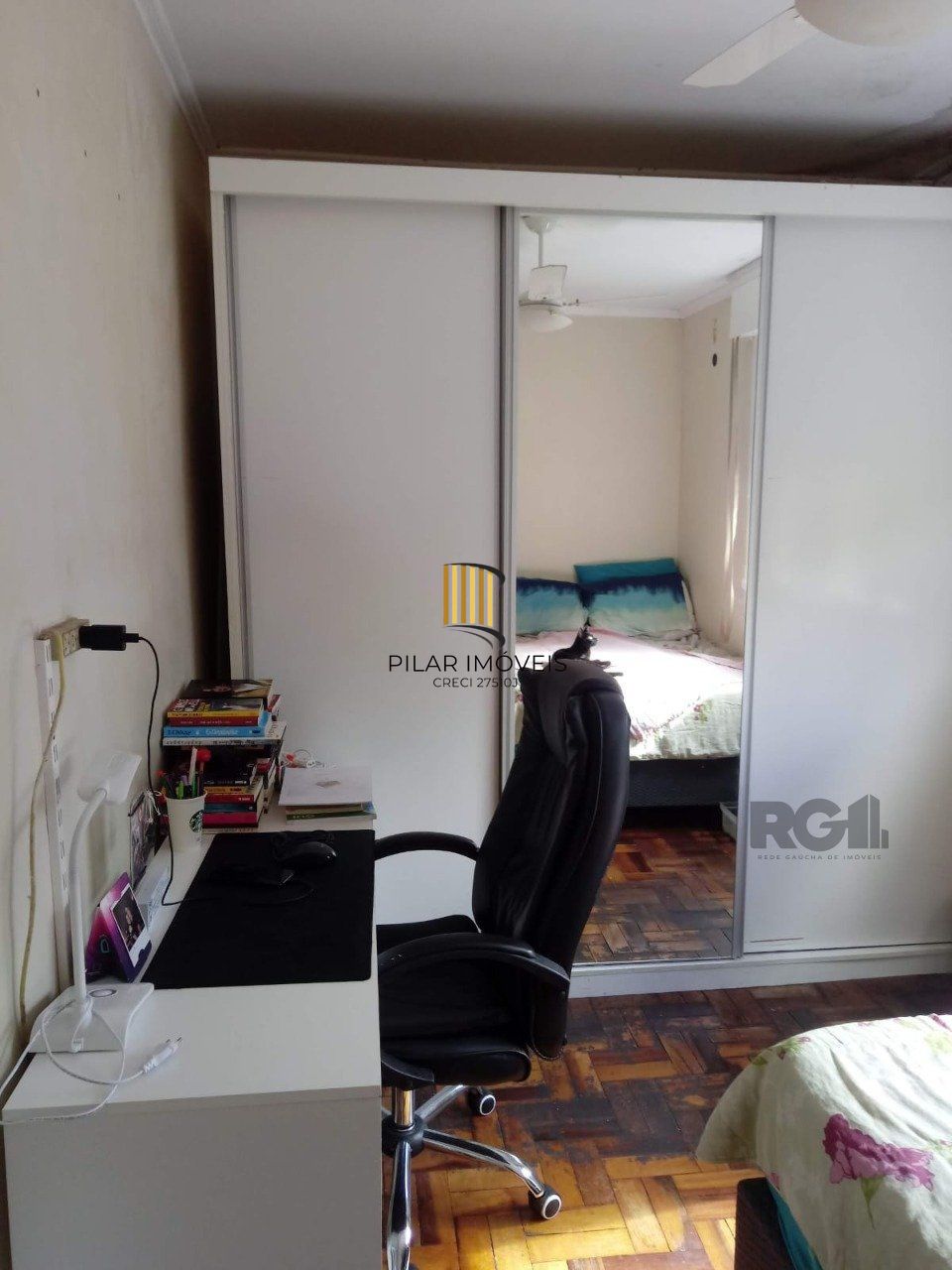 APARTAMENTO COM DOIS QUARTOS NO BAIRRO CAMAQUÃ