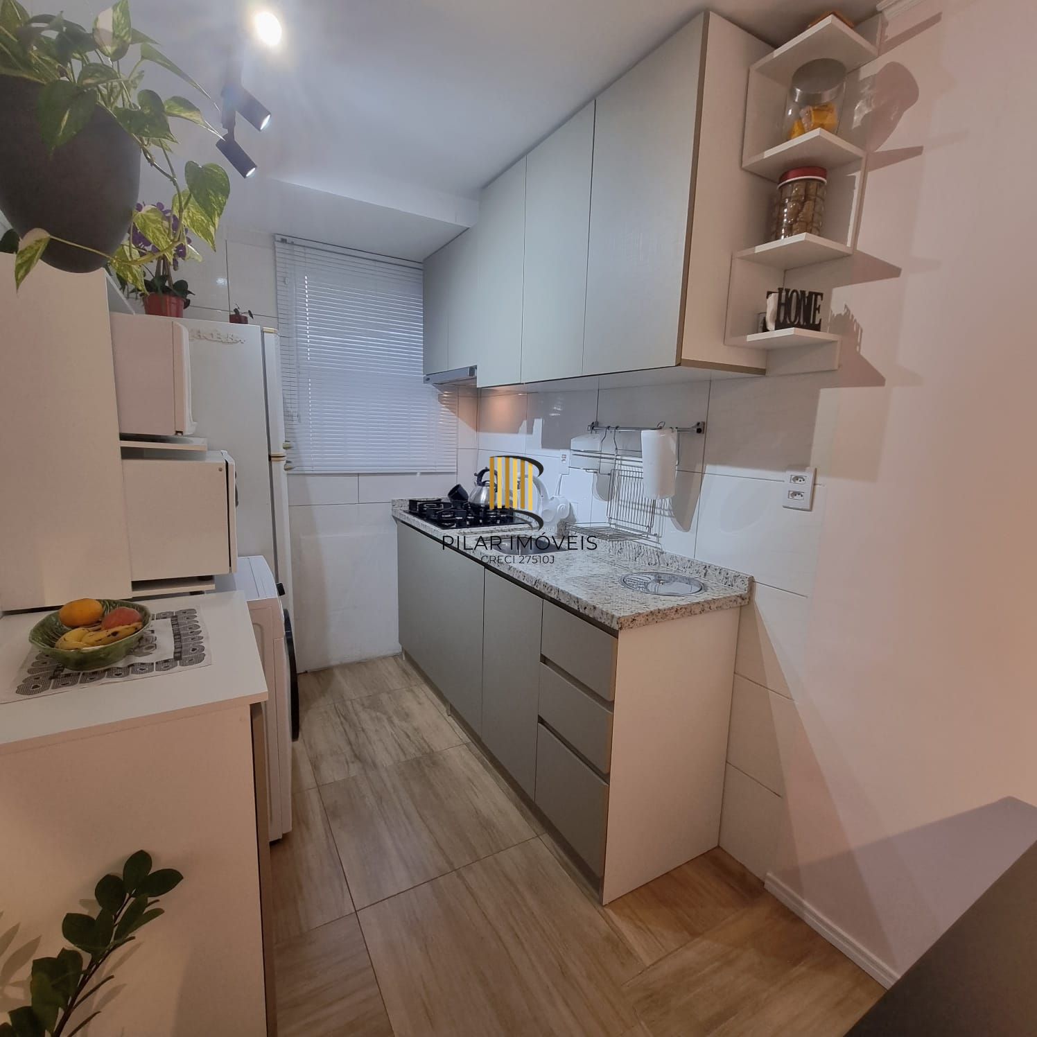 Apartamento Térreo com 02 quartos e 01 vaga no Bairro Campo Novo