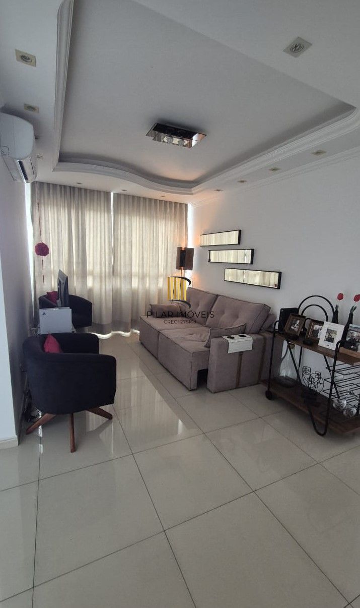 Apartamento com 02 quartos (01 suíte) e 03 Vagas no Bairro Cristo Redentor