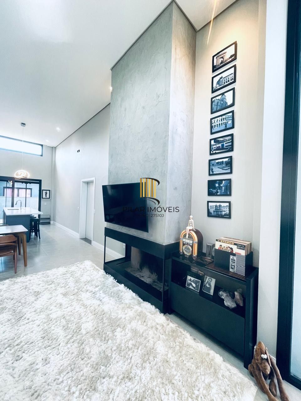 CASA EM CONDOMINIO TÉRREA,  3 SUÍTES 4 VAGAS DE GARAGEM, EM GRAVATAI RS