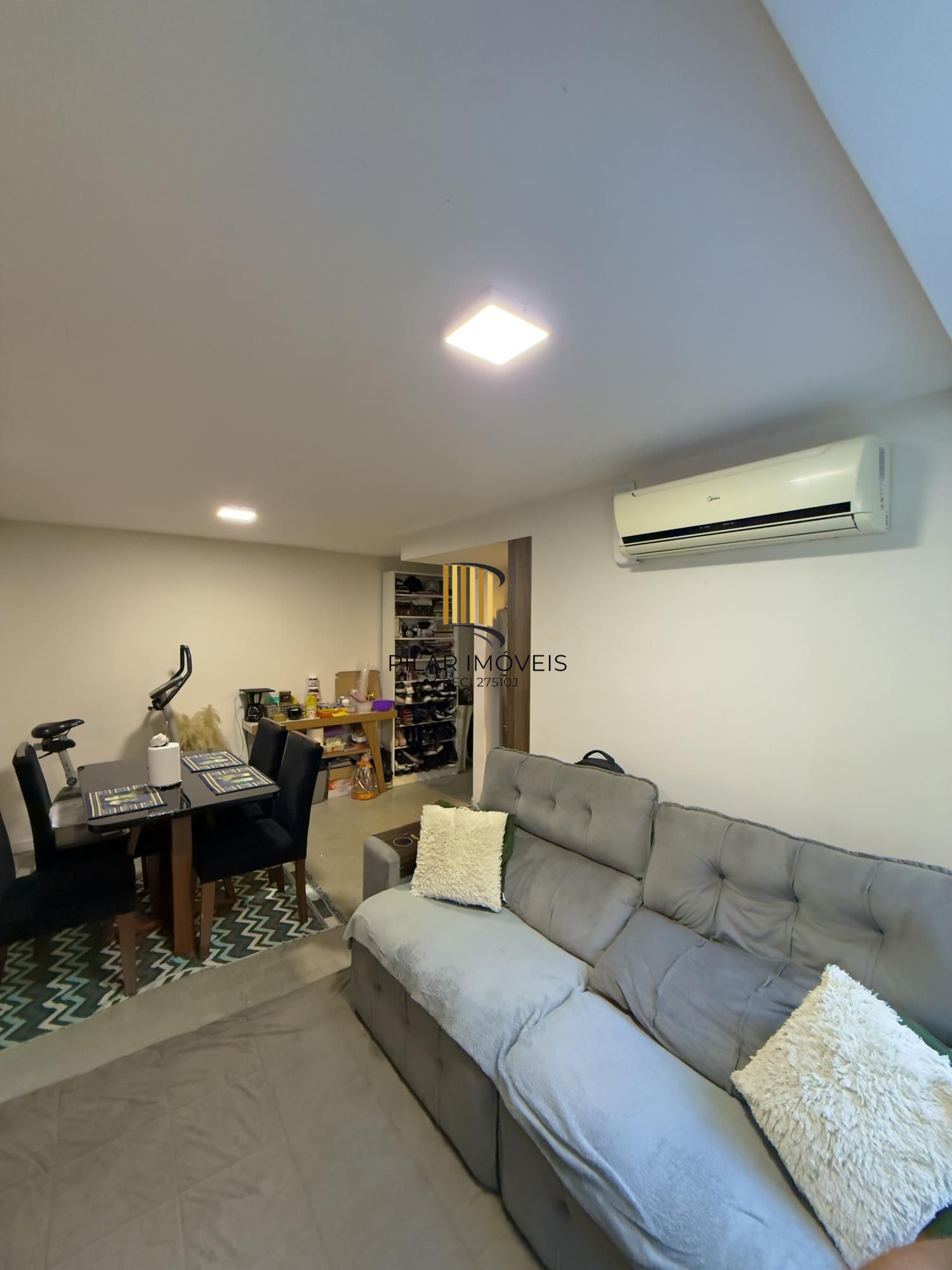APARTAMENTO COM 2 QUARTOS VAGA ESCRITURADA E ELEVADOR, BAIRRO VILA NOVA, Poa-RS