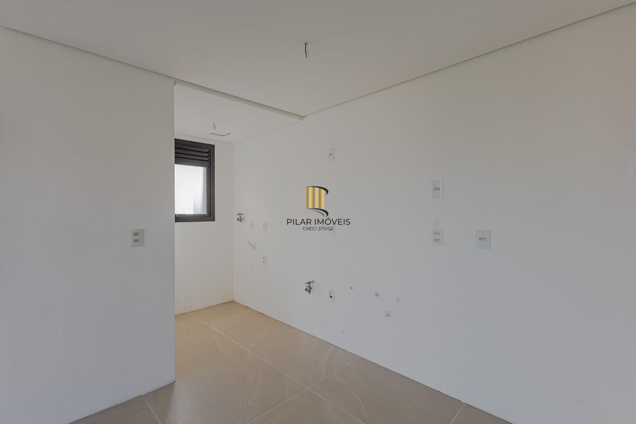 APARTAMENTO, 2 DORMITÓRIOS, 2 SUÍTES, VARANDA, VAGA DE GARAGEM, BAIRRO MENINO DEUS, PORTO ALEGRE/RS