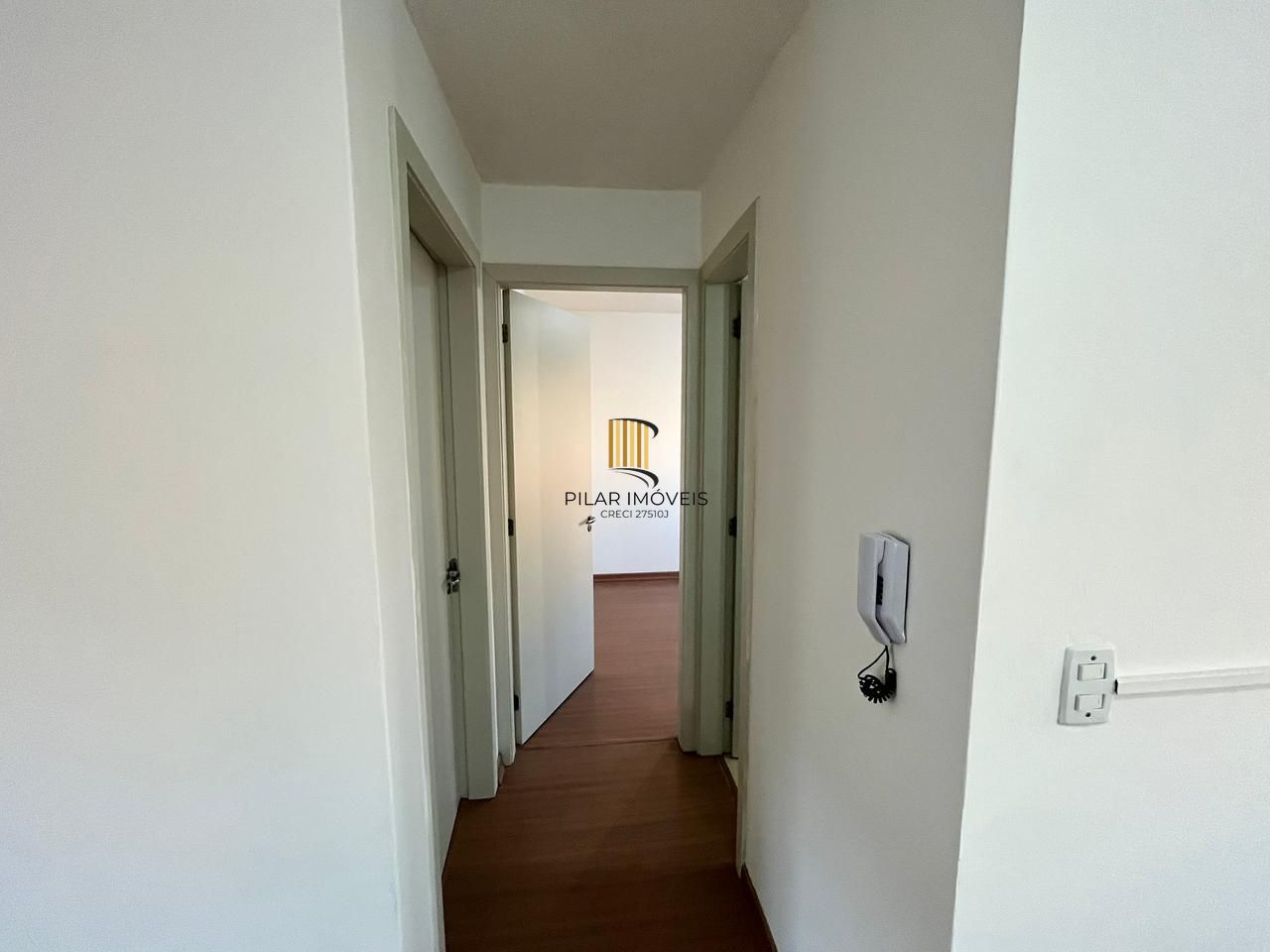 Apartamento com 02 quartos e 01 vaga no Bairro Restinga em Porto Alegre