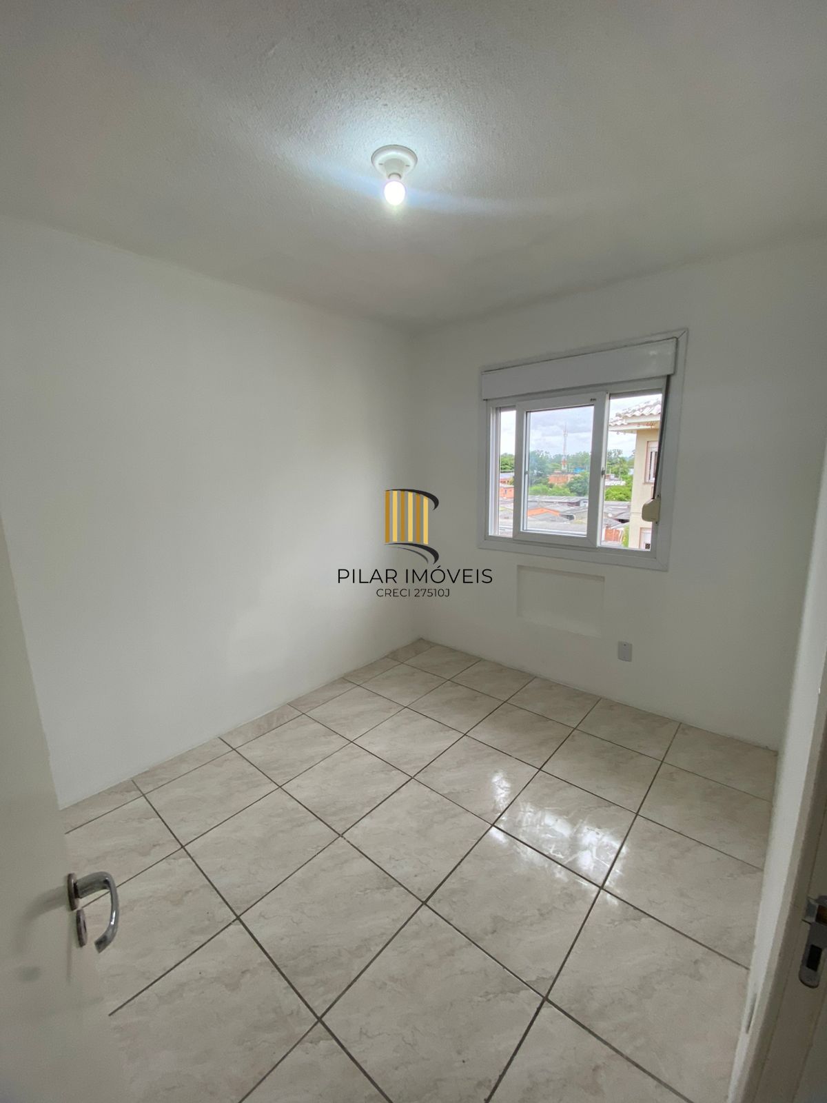 Apartamento com 02 quartos e 01 vaga fixa no Bairro Restinga em Porto Alegre