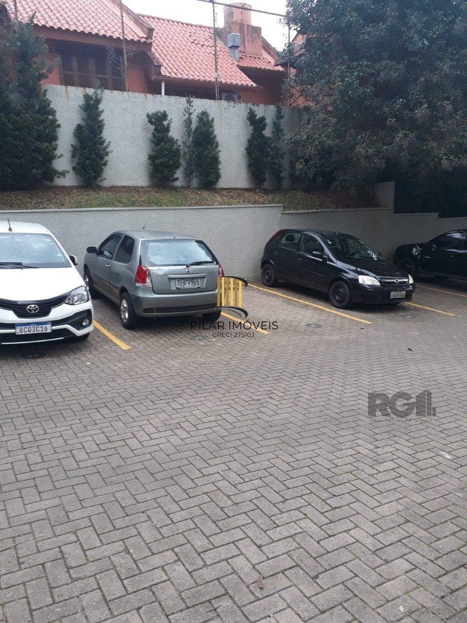 APARTAMENTO DE 2 DORMITÓRIOS E VAGA ESCRITURADA EM CONDOMÍNIO COM INFRA COMPLETA.