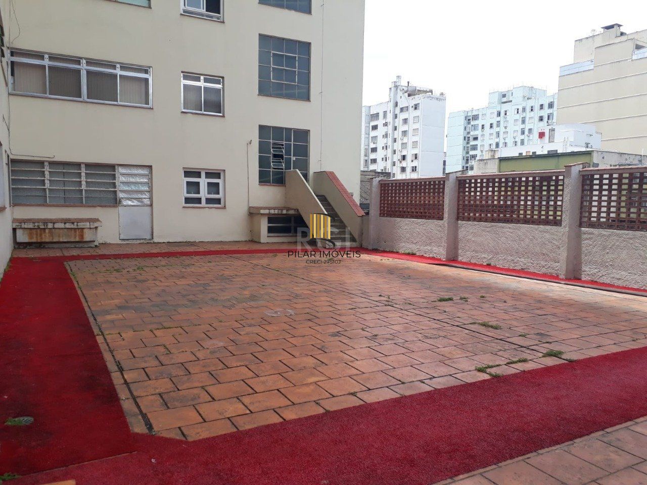 MEGA APARTAMENTO DE 137M² ,  COM SACADA, 2 DORMITÓRIOS, NO CENTRO DE PORTO ALEGRE -RS