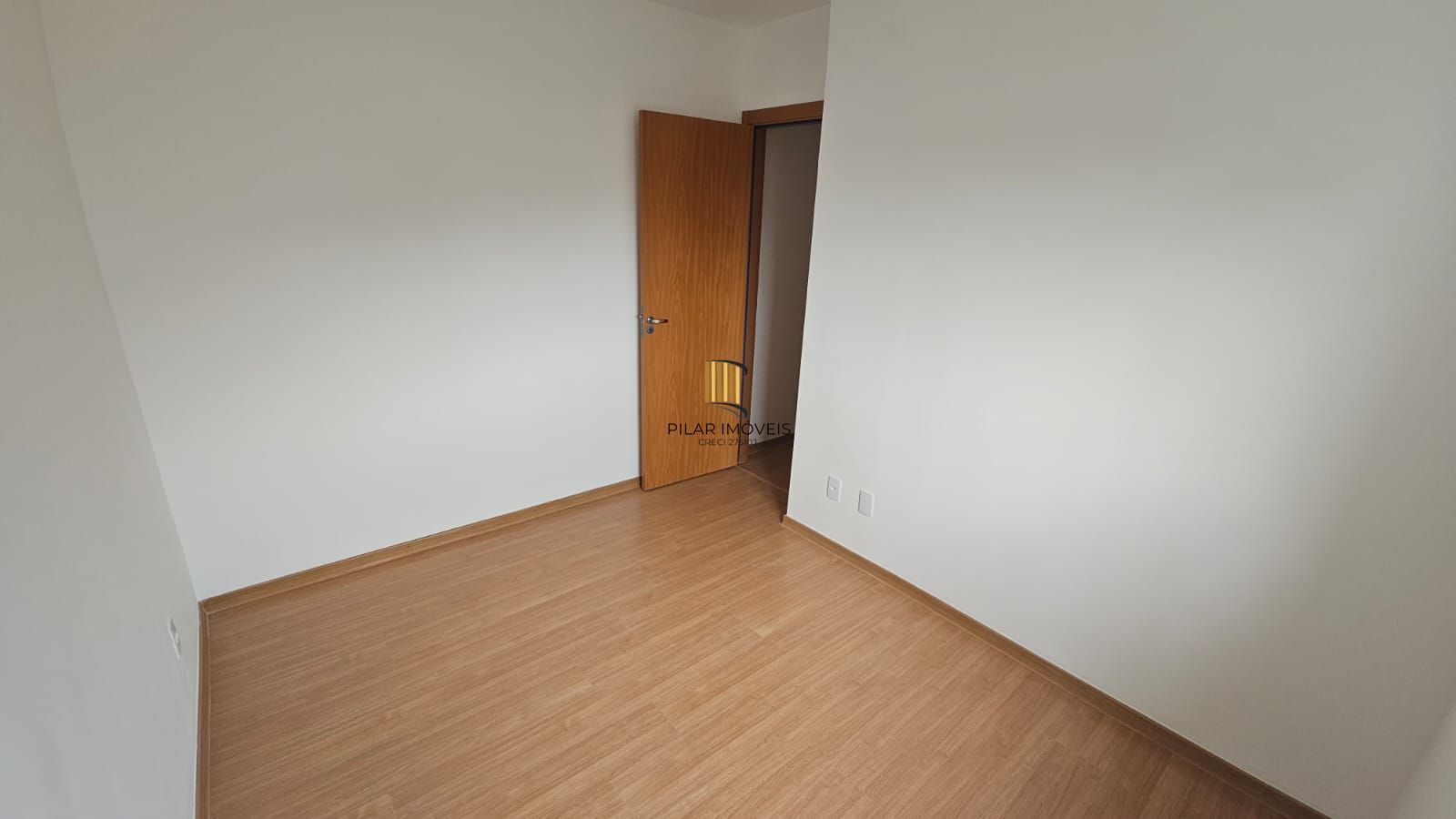 Apartamento de 2 dormitórios com 1 vaga de garagem , nunca habitado !