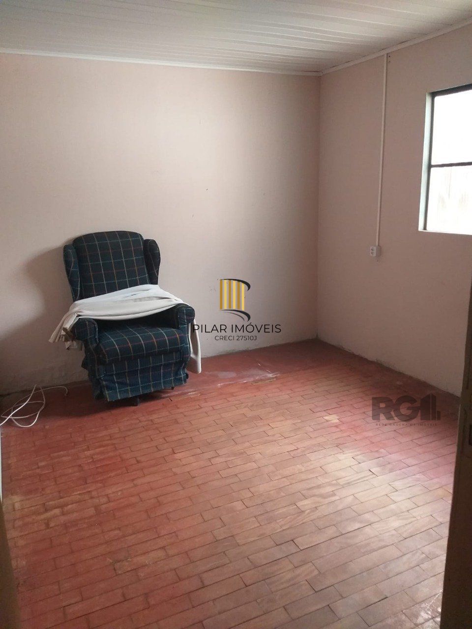Casa a venda no bairro Alta Petropilis com 100m²