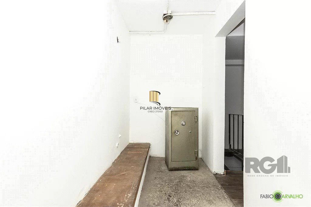 loja com 68 m² no bairro Santana