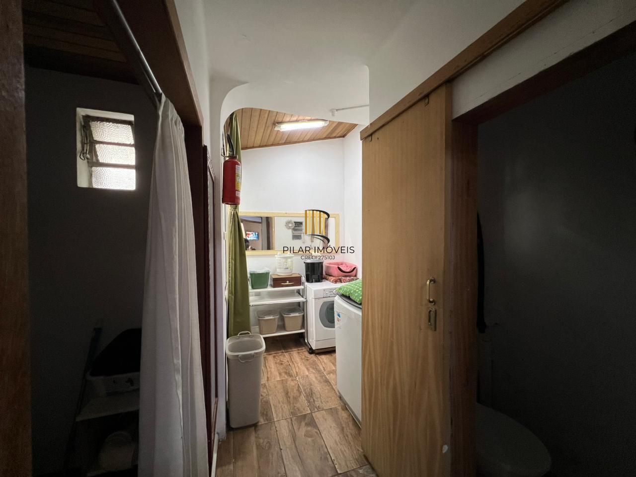 Apartamento com 03 quartos e 02 banheiros no Centro Histórico de Porto Alegre.