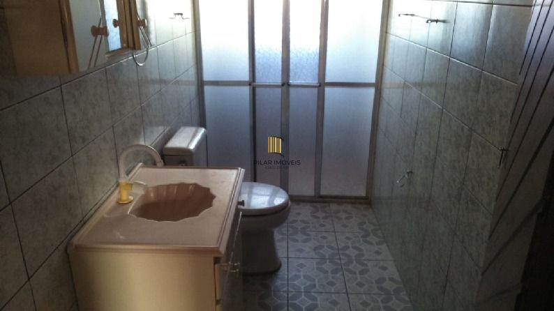 Casa desocupada somente a vista !