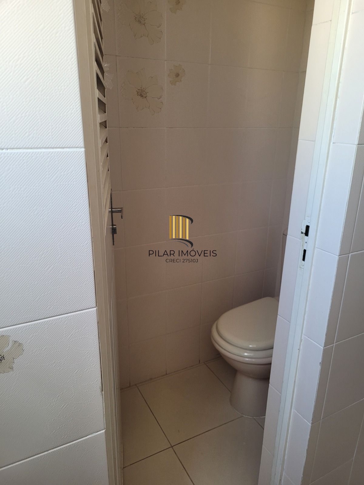 Apartamento com 02 quartos, 02 banheiros e 01 vaga no Centro Histórico