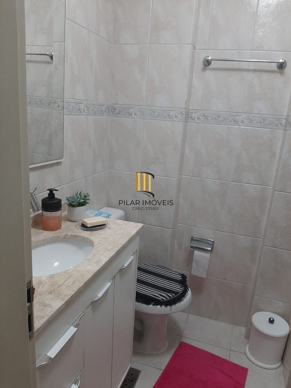 Apartamento de 02 quartos no Partenon