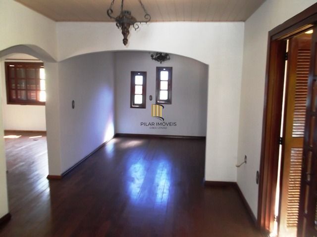 Casa desocupada somente a vista !