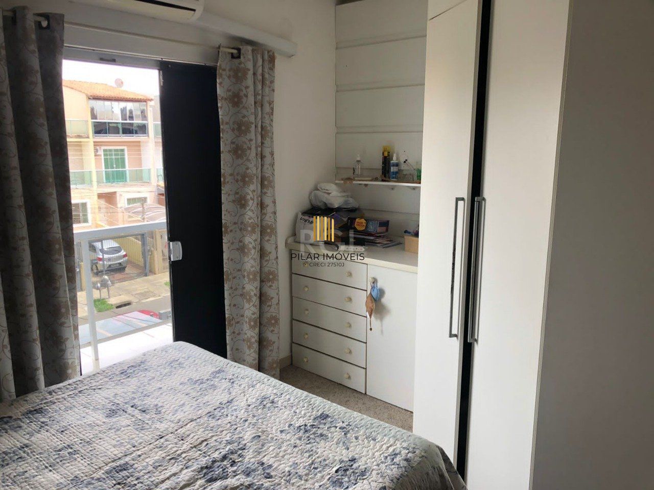 Casa com 3 dormitórios 2 suítes, área gourmet, vaga de estacionamento,  Guarujá,  Porto Alegre RS 