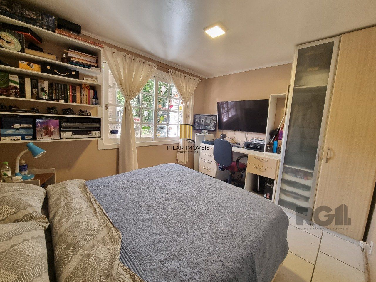 Casa 4 dormitórios, 4 vagas, espaço gourmet, piscina, jardim do salso Porto Alegre RS