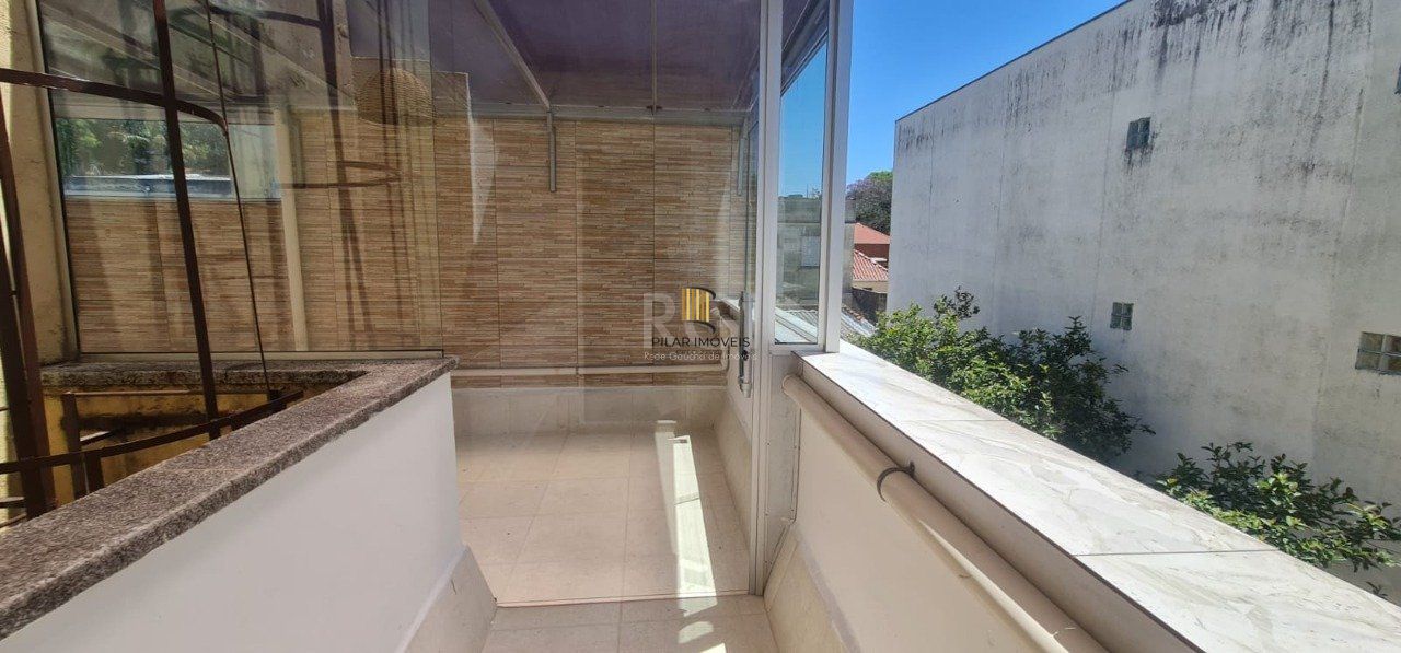 Apartamento duplex para Venda - 93.32m², 2 dormitórios, sendo 1 suite, 1 vaga - Santo Antonio, Porto Alegre - Pilar Imóveis
