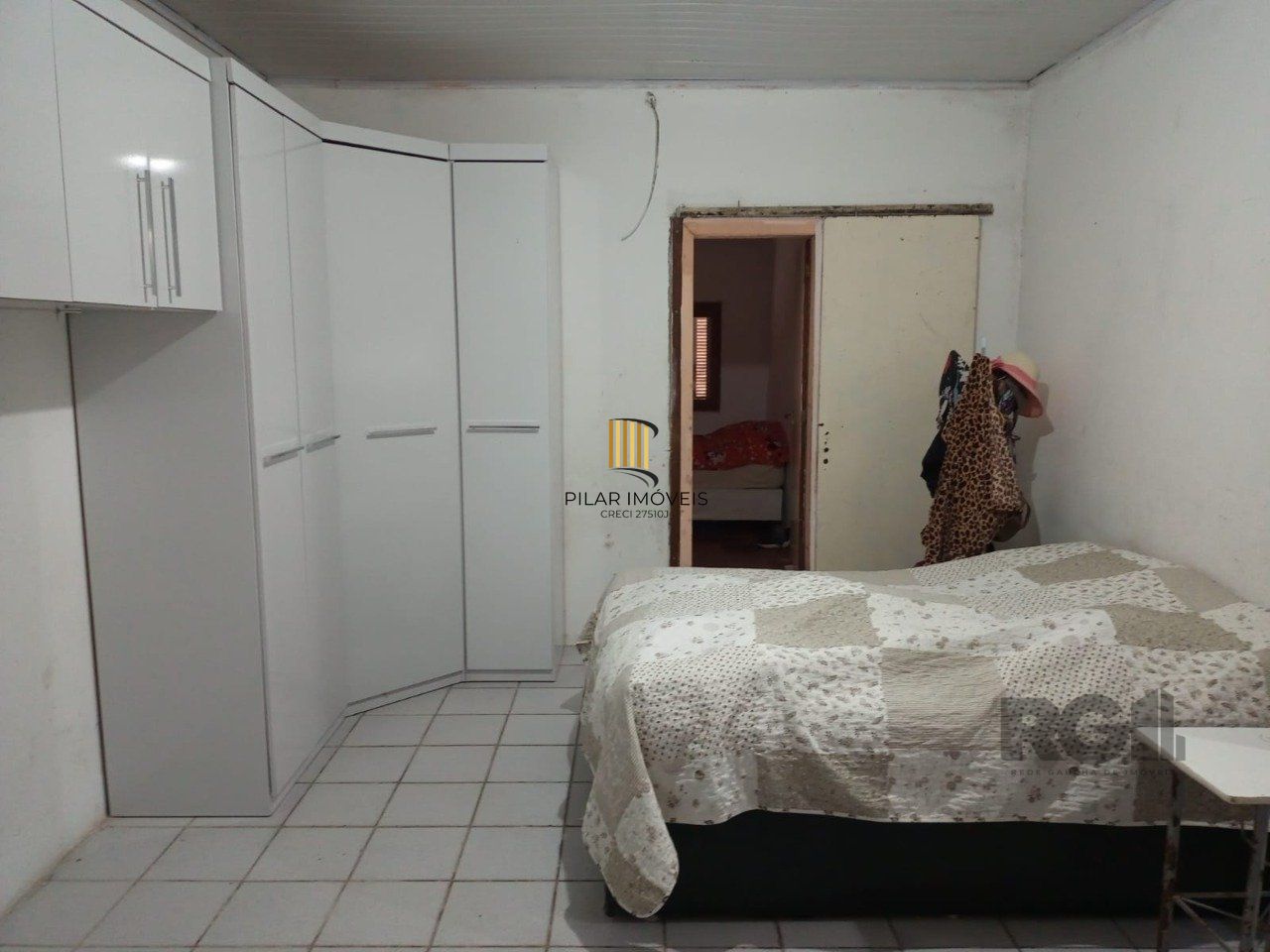Casa para Venda - 482m², 3 dormitórios, 3 vagas - Camaquã, Porto Alegre
