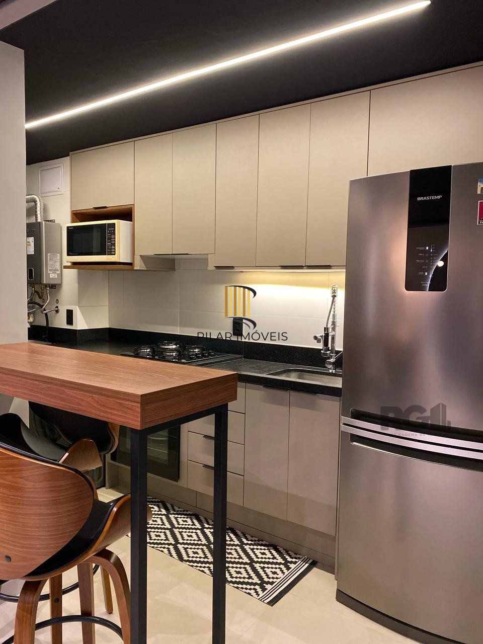 Apartamento 2 dormitórios no bairro Azenha