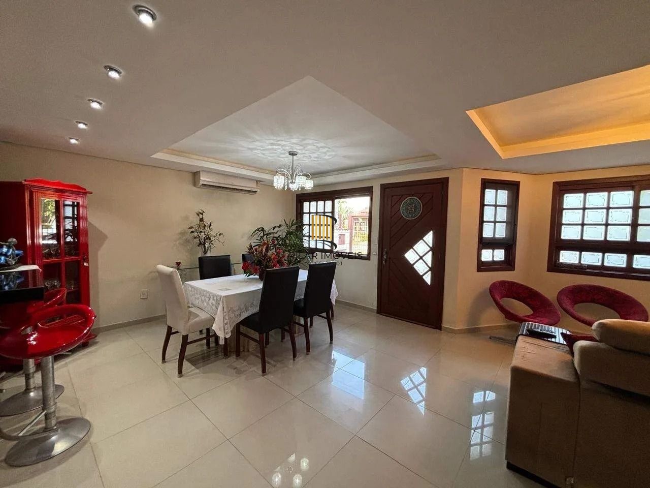 Casa de Condomínio 4 dormitórios no bairro São Lucas