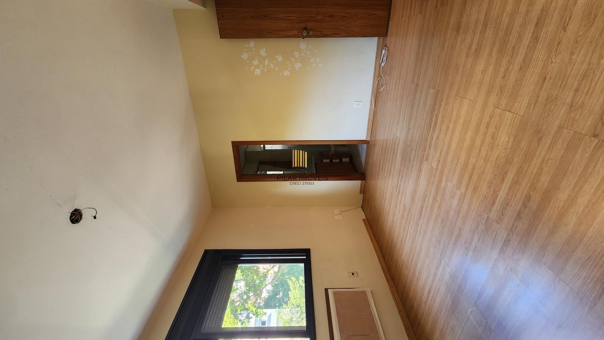 Apartamento de 103m² com 3 dormitórios, 1 suíte e 2 Vagas no Bairro Petrópolis