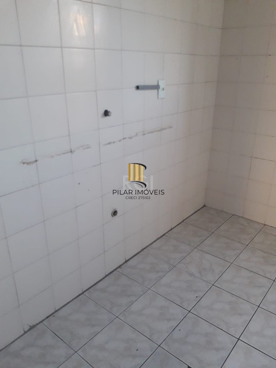 Apartamento com 02 quartos no bairro camaquã