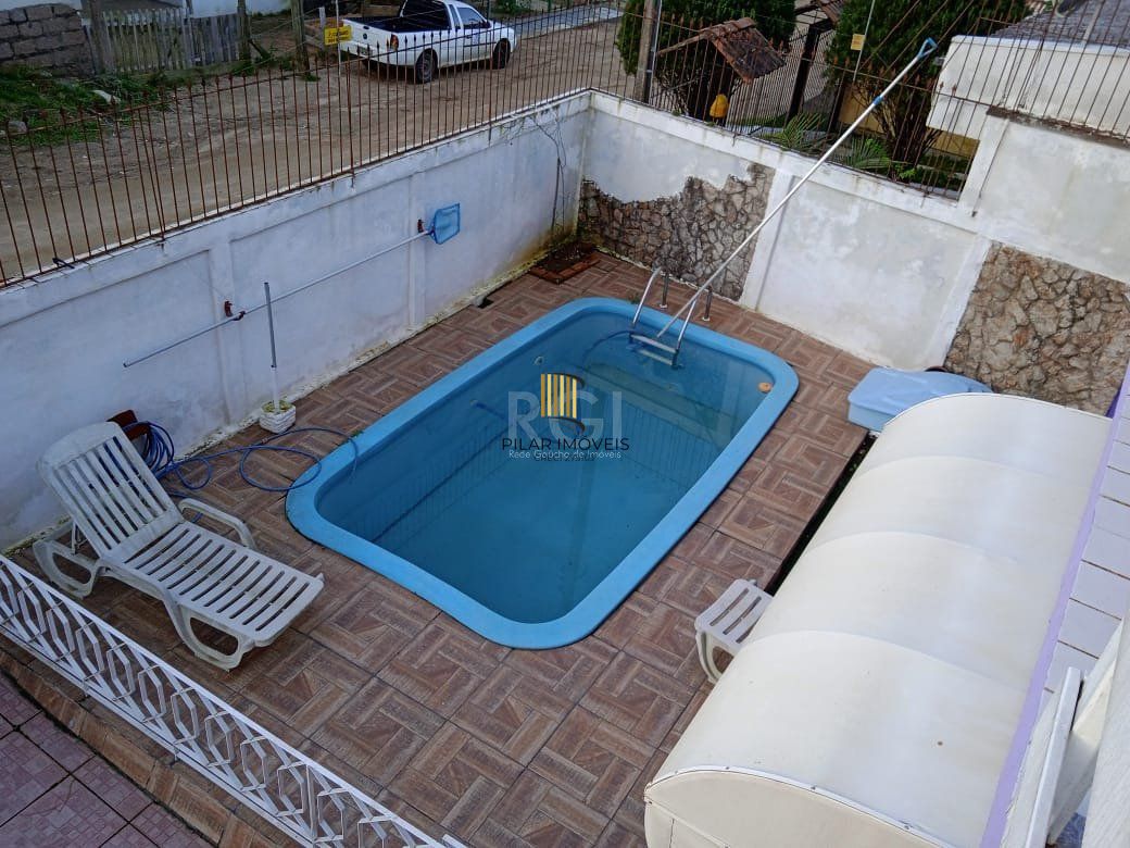 Casa para Venda - 100m², 2 dormitórios, sendo 1 suites, 2 vagas - Vila Nova, Porto Alegre