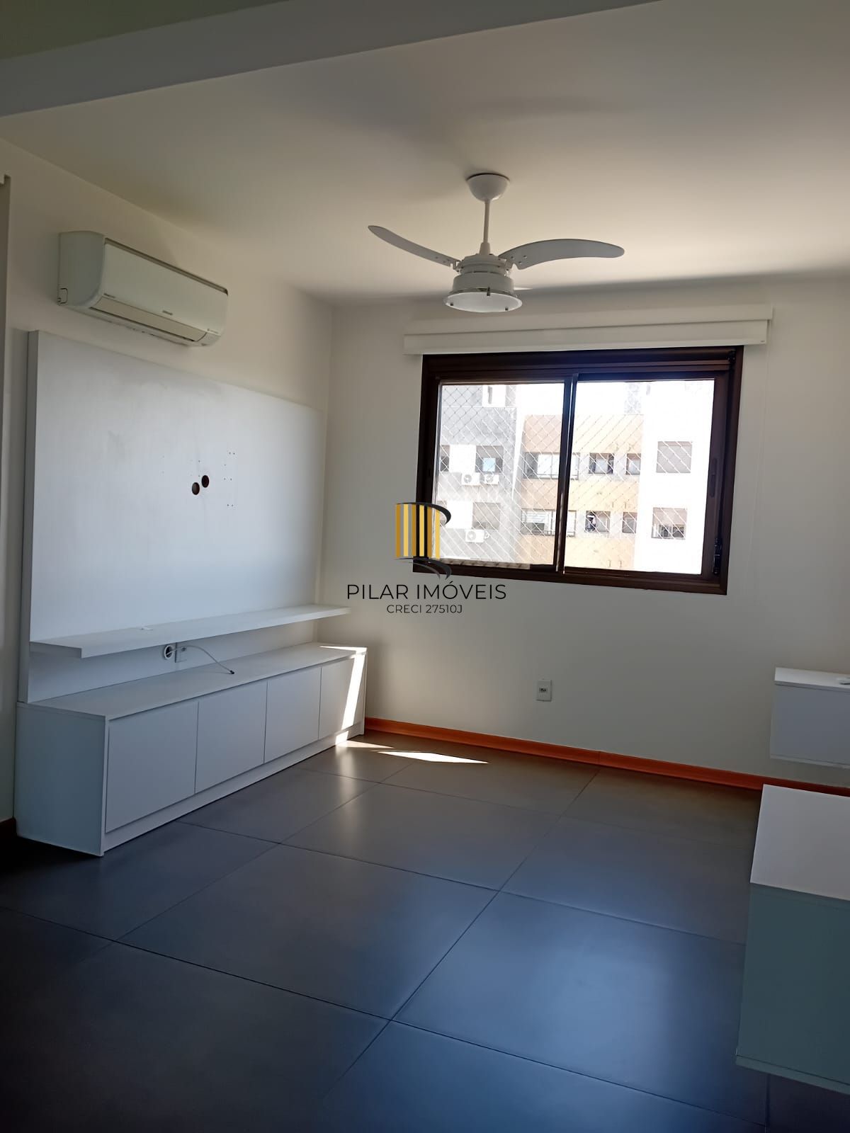 Apartamento 2 quartos, suíte, vaga coberta no bairro Camaquã em Porto Alegre/RS