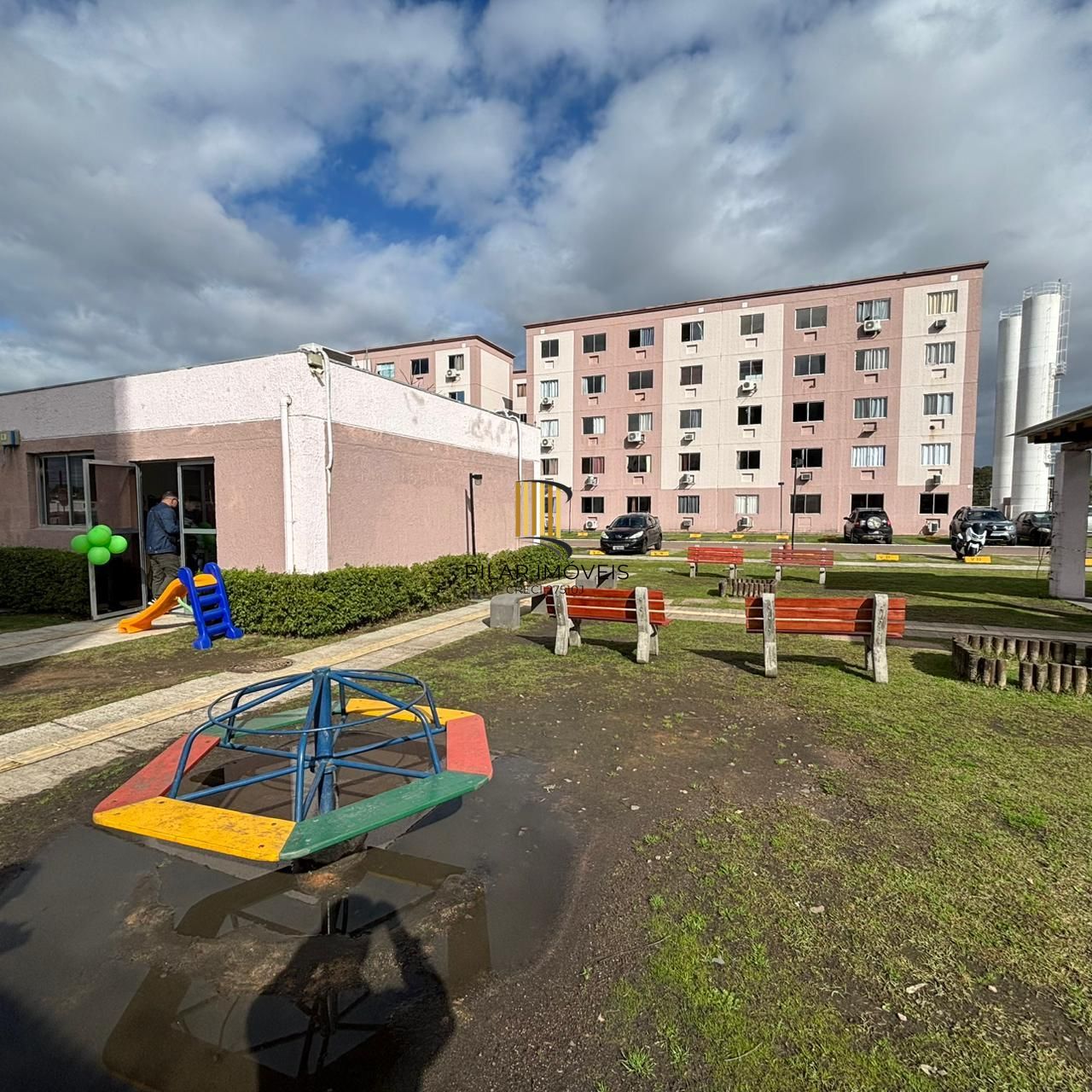 Apartamento com 02 quartos e 01 vaga fixa no Bairro Hípica