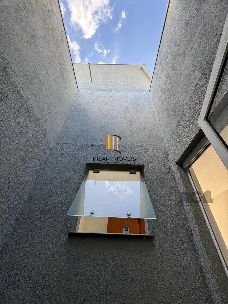 Casa geminada, 2 quartos a venda no Bairro Olaria Canoas.