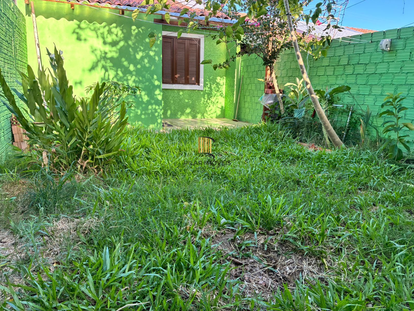 Casa com 02 quartos e 01 vaga no Bairro Hípica em Porto Alegre