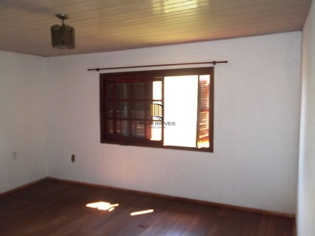 Casa desocupada somente a vista !